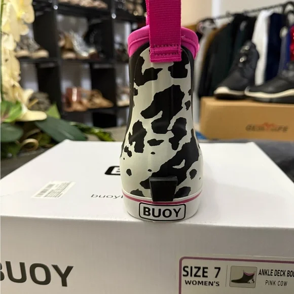 Stylish Black and Pink Women's Rain Boots - Picture 9 of 11